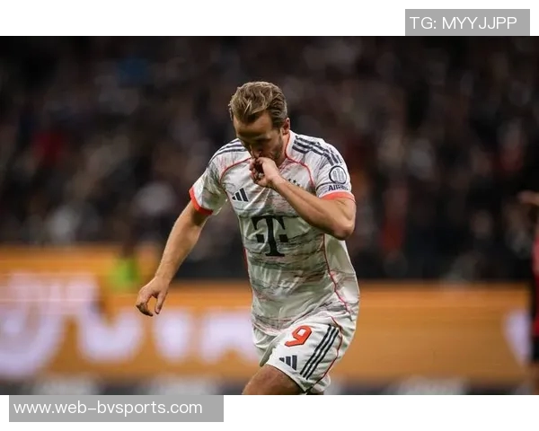 迪亚斯德甲前6场参与9球追平哈兰德仅次于凯恩创历史佳绩