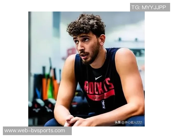 杜兰特称赞申京高位持球能力让对手难以预测他的下一步动作 杜兰特称赞申京高位持球能力让对手难以预测他的下一步动作