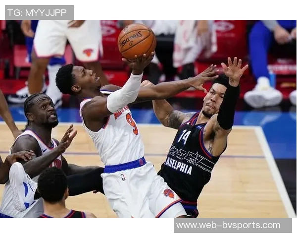 洛伊德替补出战表现惊艳高效得分助球队取得胜利 洛伊德替补出战表现惊艳高效得分助球队取得胜利