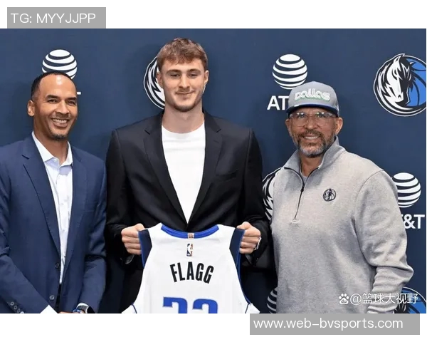 基德称赞拉塞尔传球与防守表现出色期待未来更多精彩表现 基德称赞拉塞尔传球与防守表现出色期待未来更多精彩表现