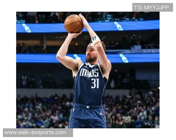 克莱首节表现抢眼三分球精准命中助力球队得分6分